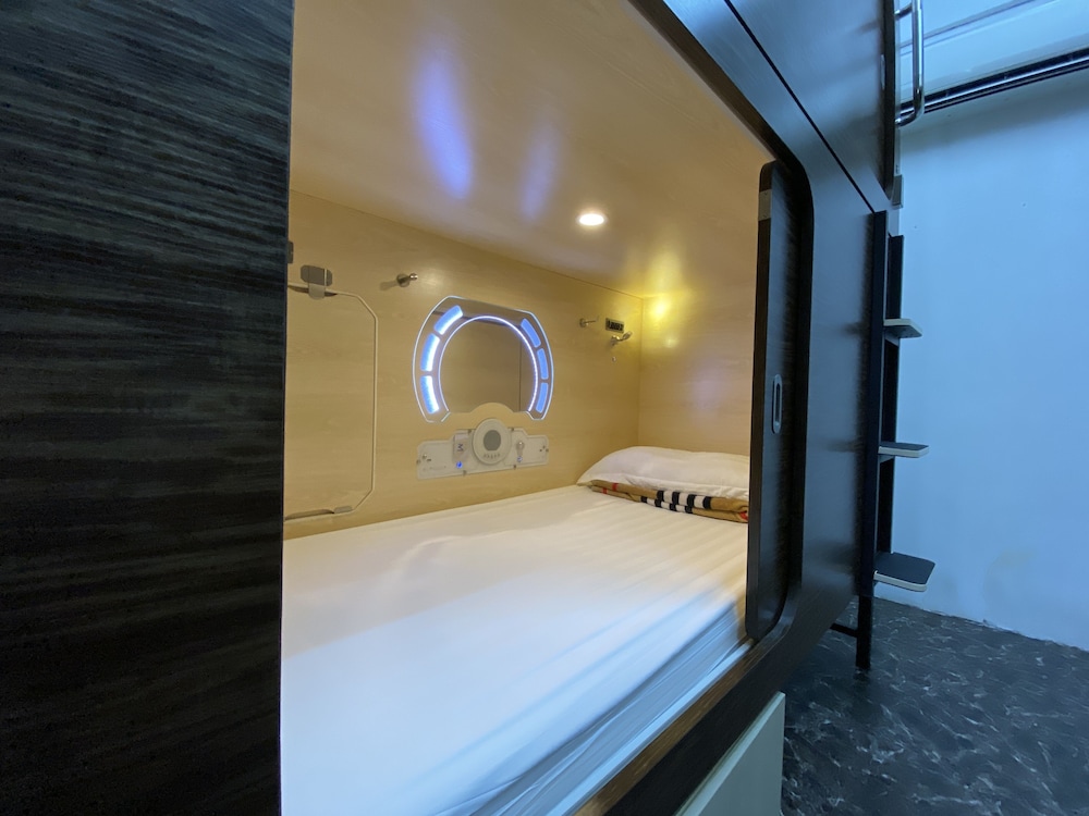 OSS Backpackers Hostel