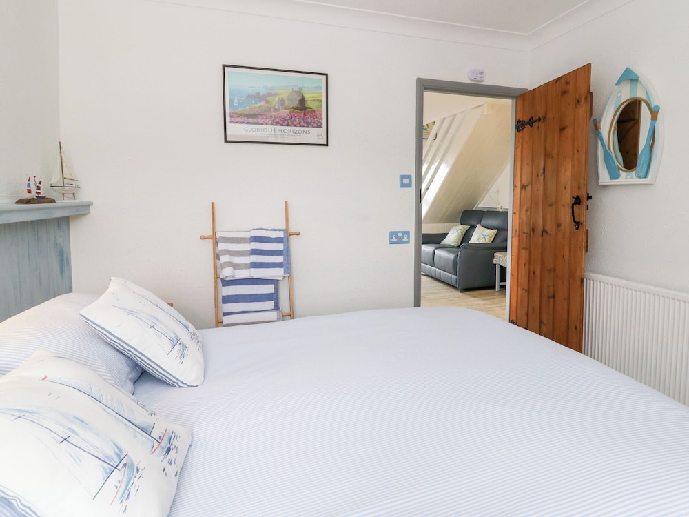 5 The Coach House