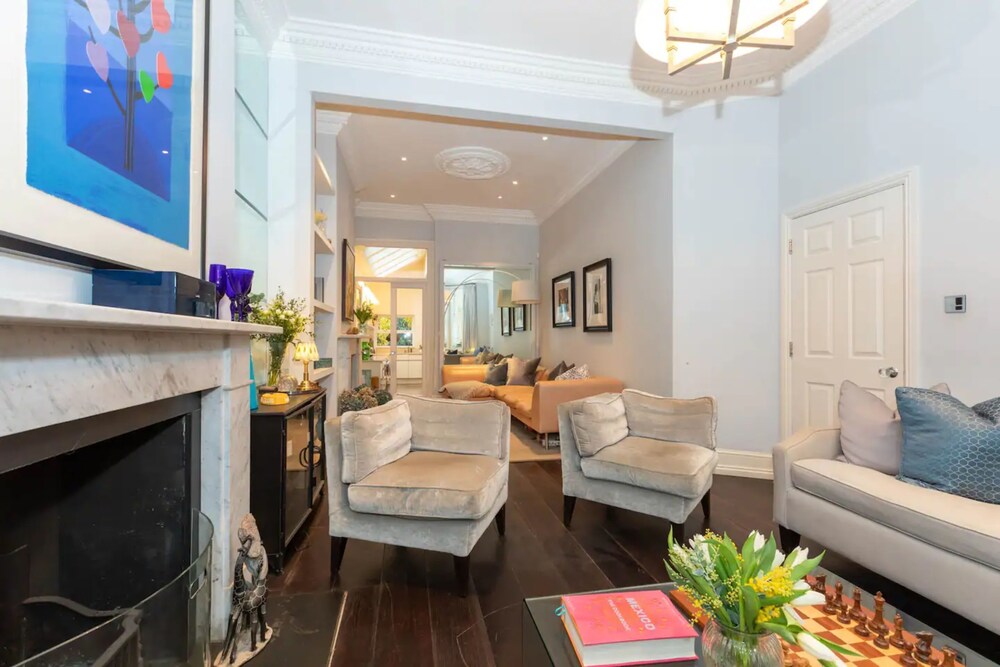 Gorgeous 4 Bedroom Family Home Next to Clapham Common
