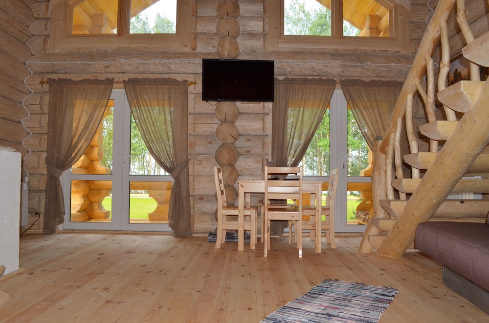 Woods Lake Resort