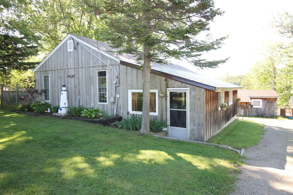 3 Bdrm Country Cottage - Main House - Rosewood Cottages