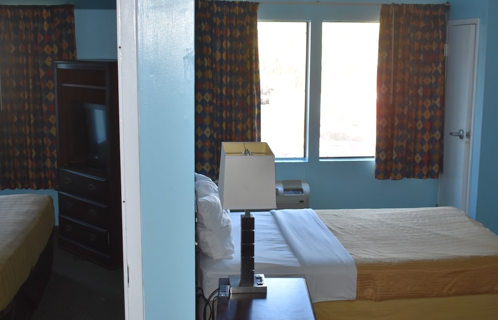 GUEST COTTAGES & SUITES