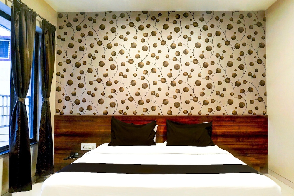 Elite Stays at Viman Nagar Kharadi