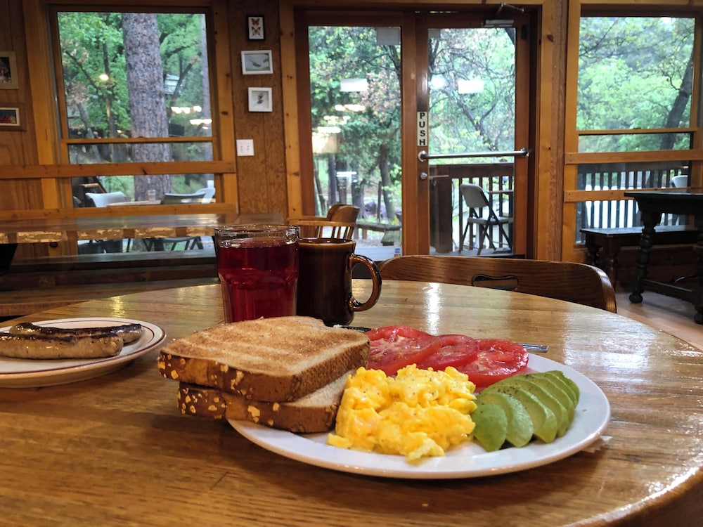 Yosemite Bug Rustic Mountain Resort