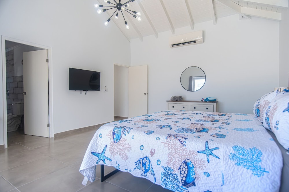Breathtaking Prvt 4BR Pool Villa 5 Min to Beach