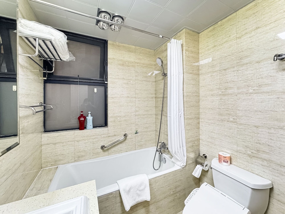 Tyms 2BR with Kitchen 5min to Metro