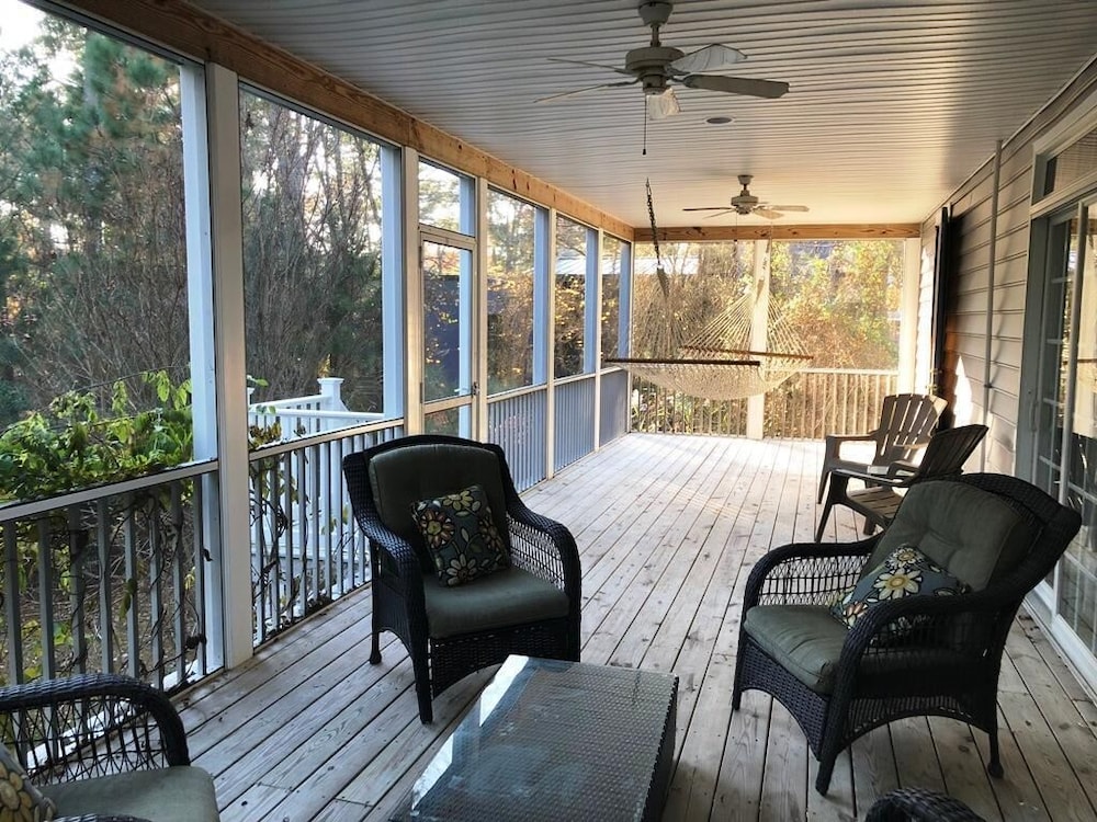 Cardinal Lane 15