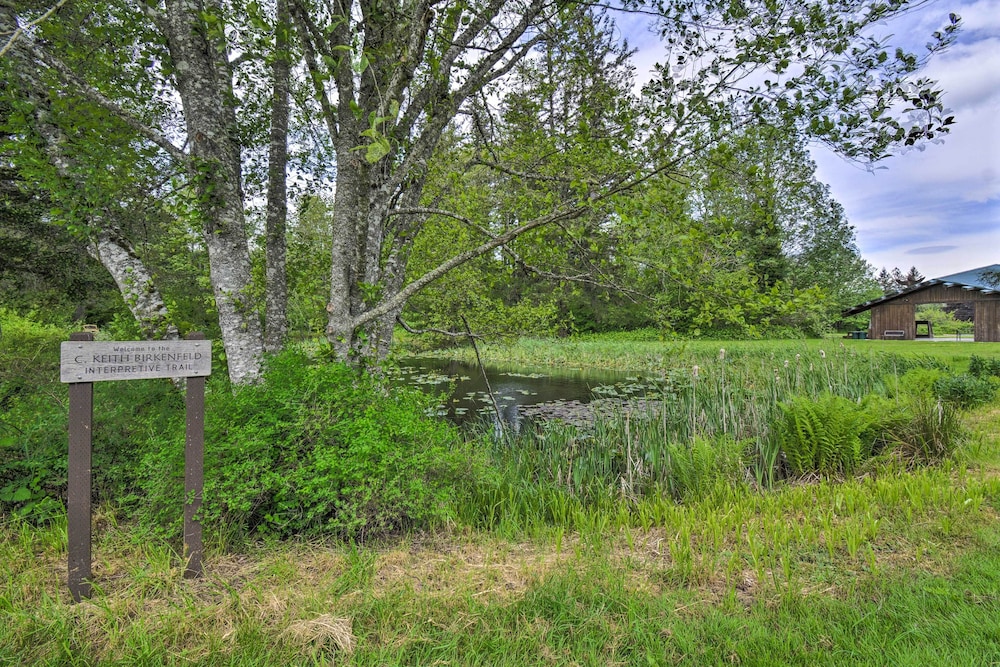 Historic, Victorian Villa w/ Park On-site view 4