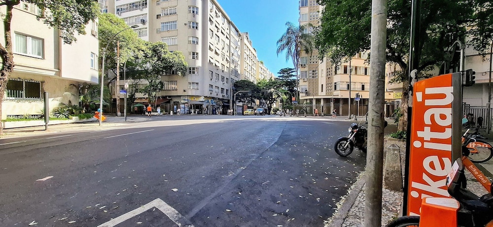 B&B Ipanema - lazer e amigos