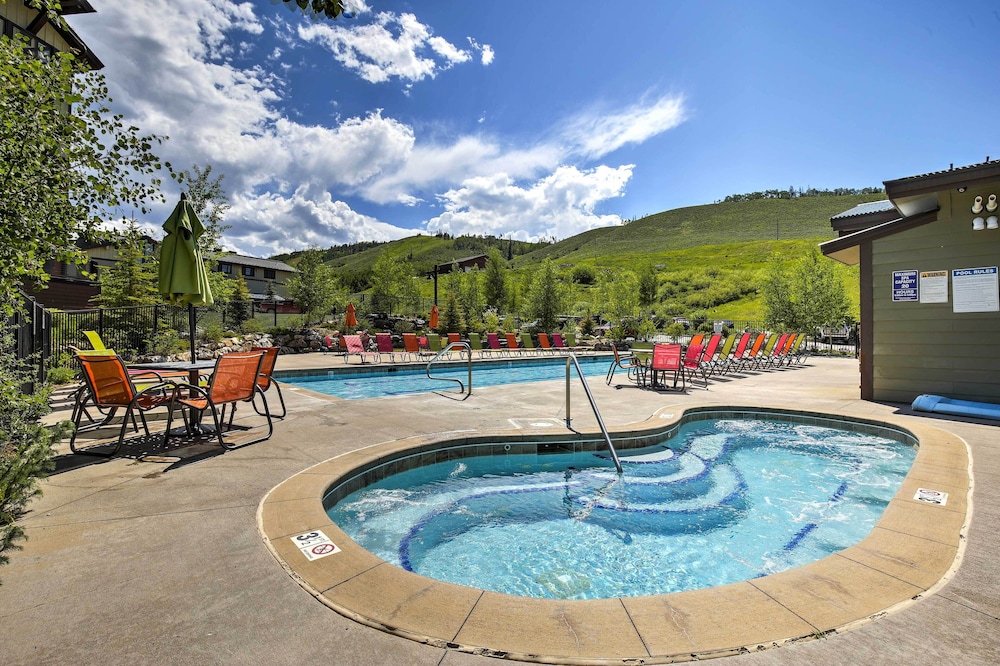 Deluxe Granby Ranch Hillside Home: Private Hot Tub