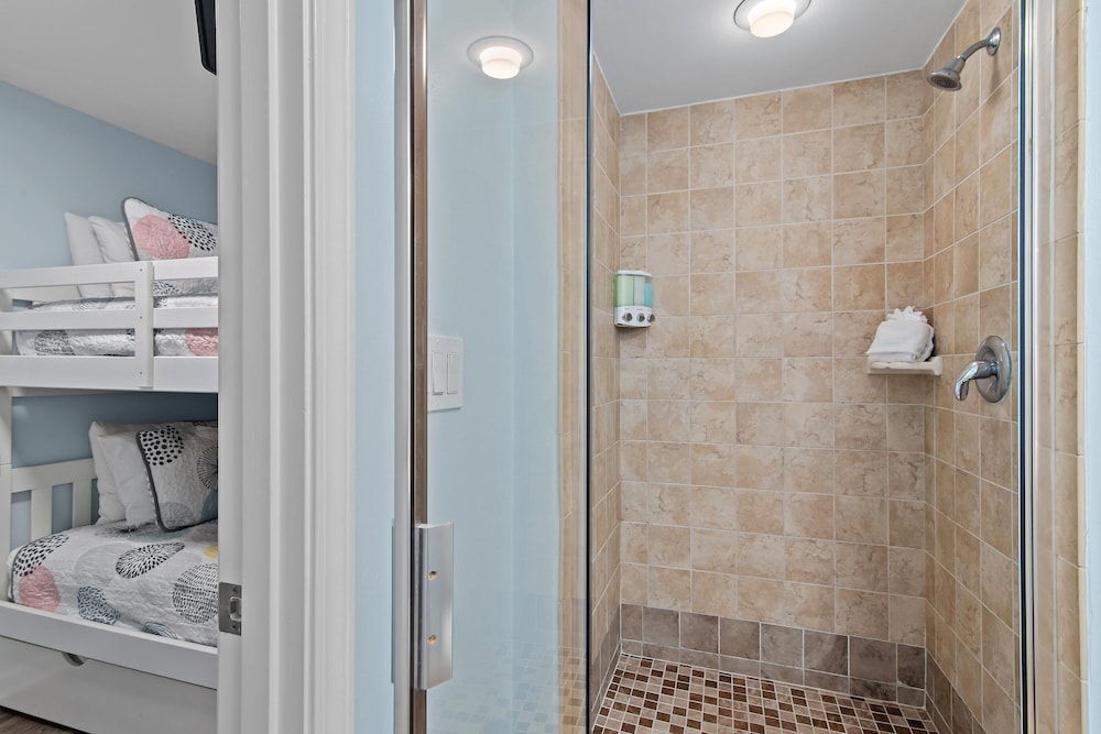 Palms Resort #2406 Jr. 2BR