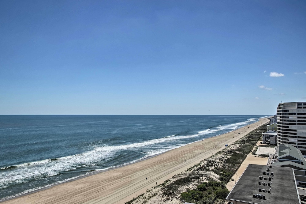Heated Pool + Views: Beachfront Ocean City Gem