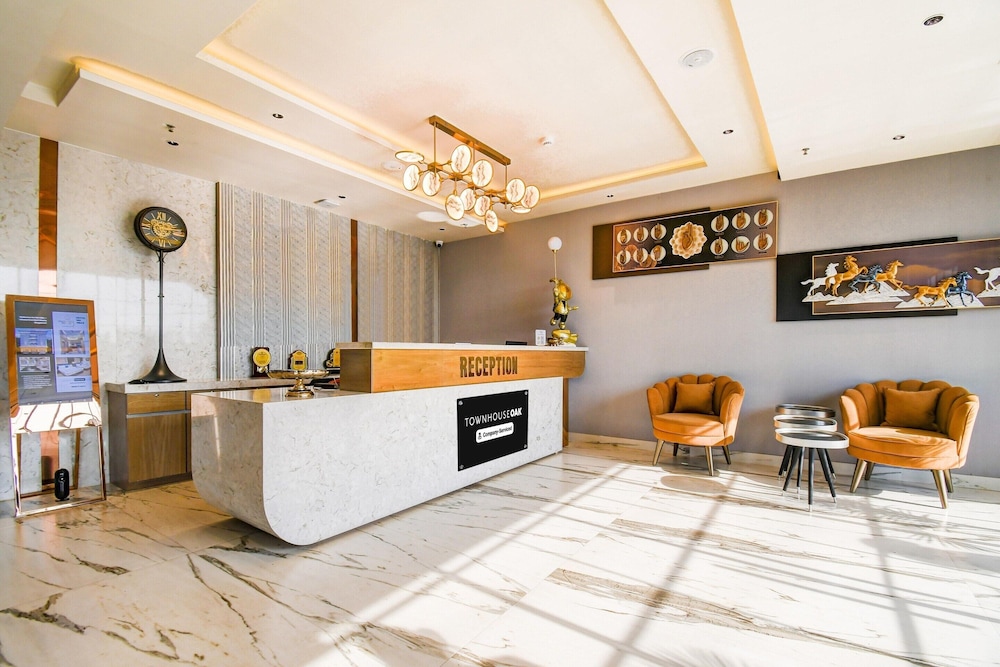 Deluxe Double Stays Near Paridh Crossing