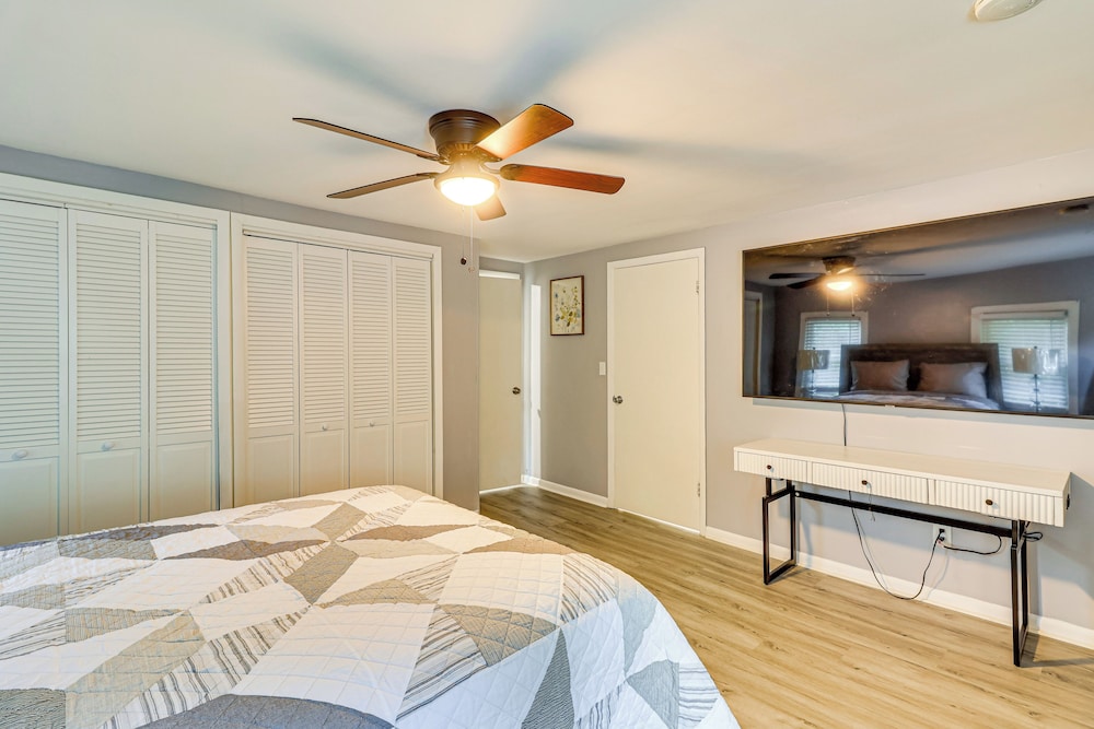 12 Mi to Rutgers: Brand New Apt w/ Home Office!