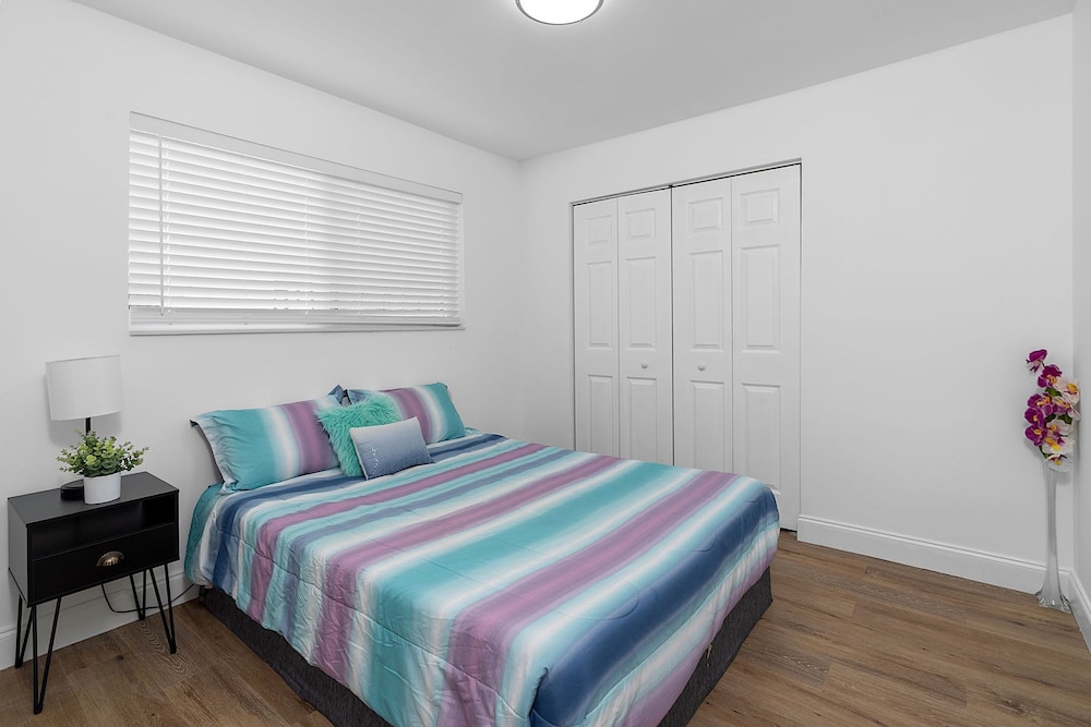 Dreamy 4BR Getaway w Private Pool Luxe Patio in Miramar