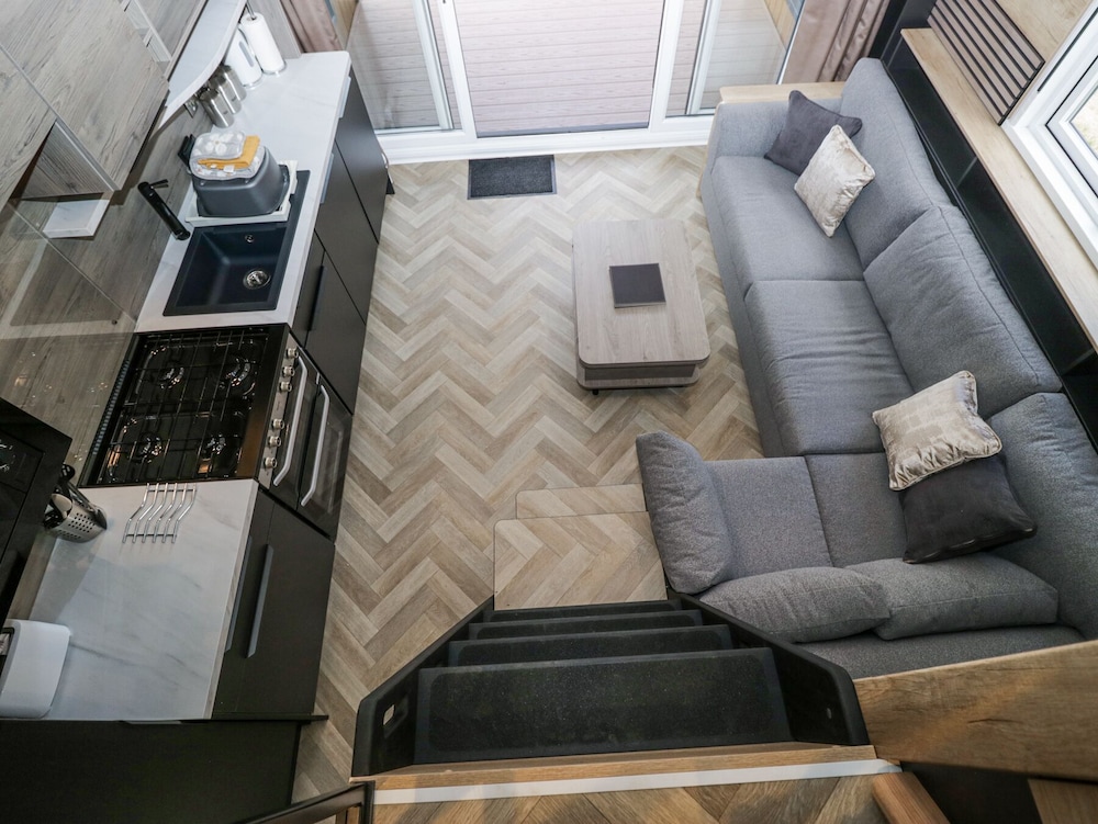 Lingy Luxury Family Pod