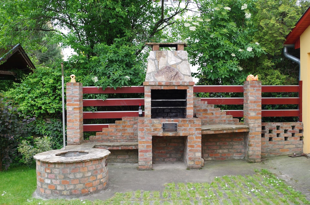 Aranyhal Apartmanház