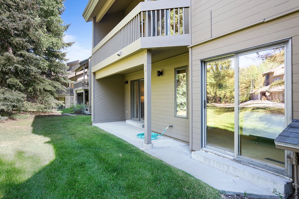 Lakeside at Deer Valley Resort - Two Bedroom Condo #1733 2 Condo