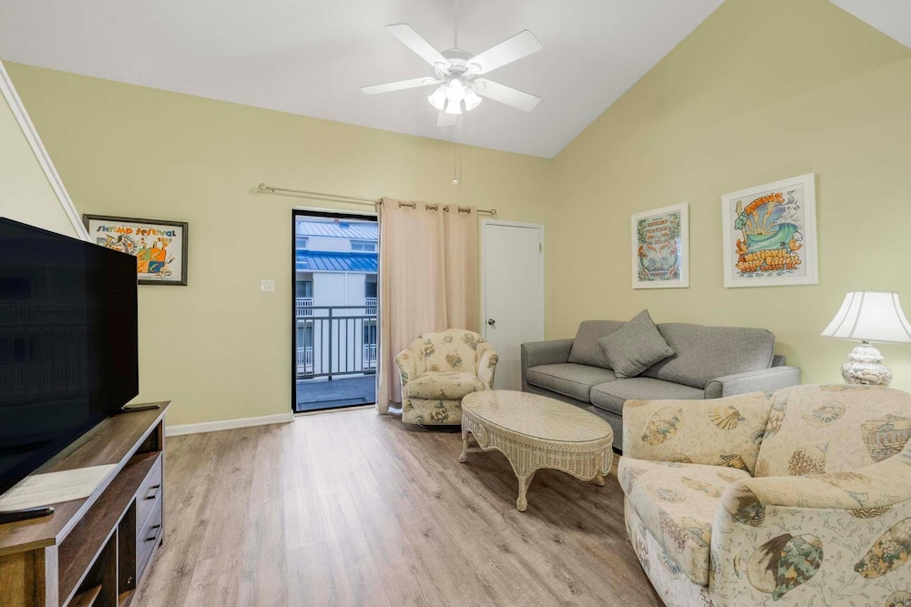 Sugar Beach 328