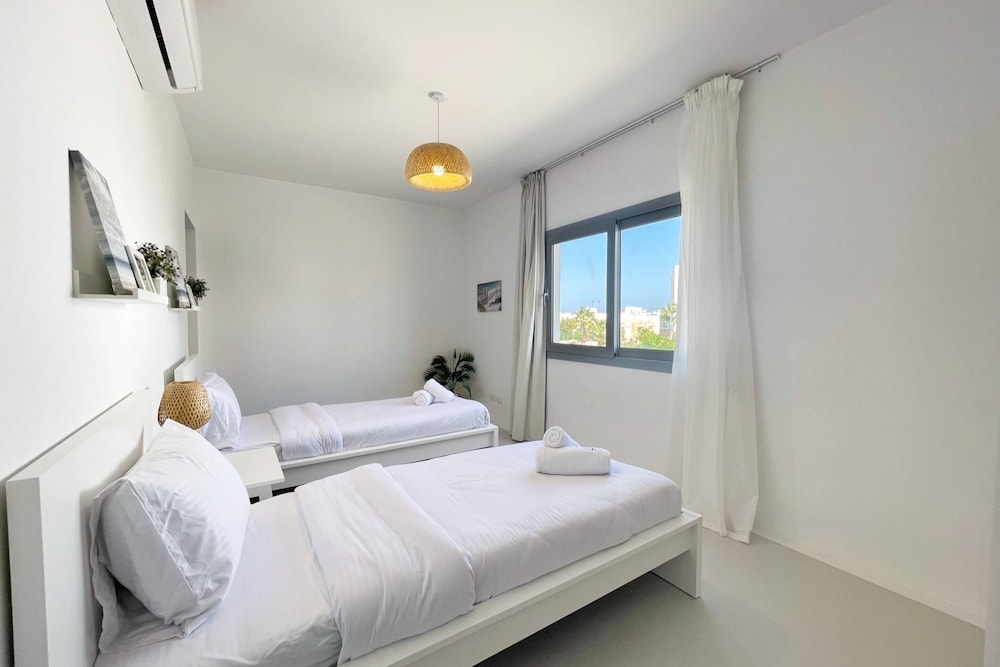Xuru Stays I Charming & Beautifully Styled 3bdr @ Swan Lake Gouna