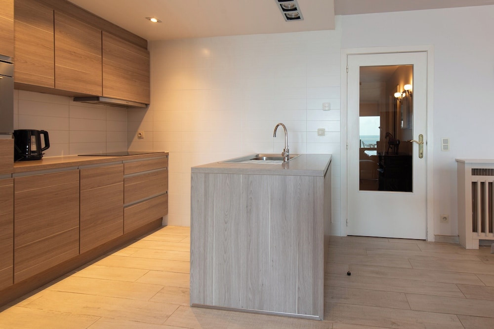 Apartment in Middelkerke With Sea View