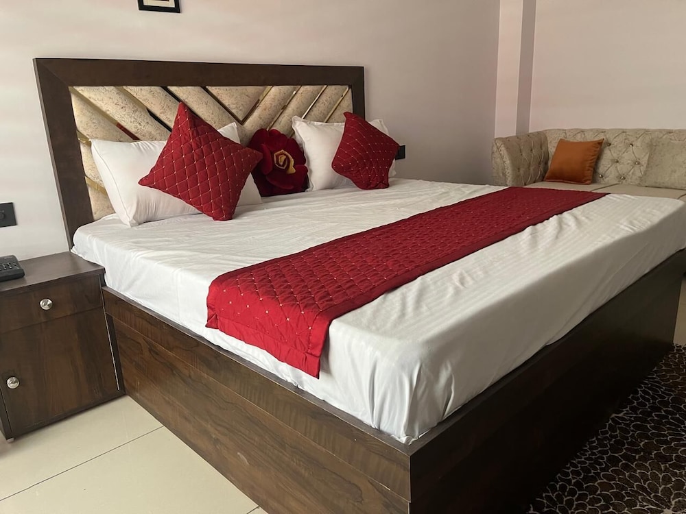 Hotel Green India Residency