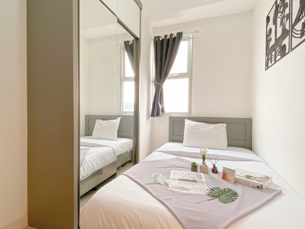 Cozy Neutral 2Br Apartment At Transpark Juanda Bekasi Timur