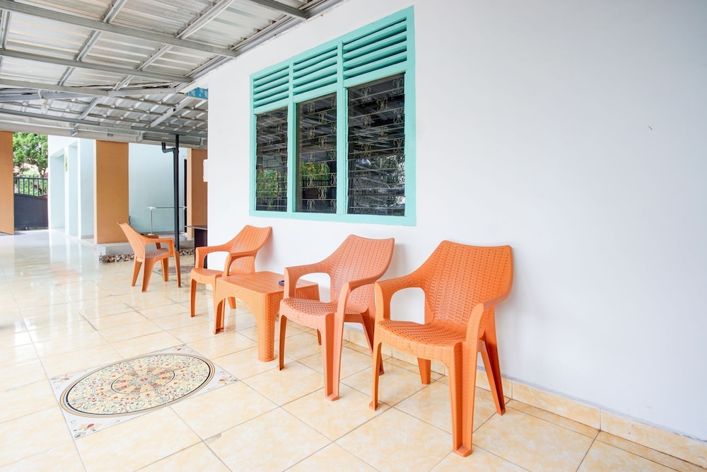 Hotel O Al Barokah Embun Kostel Syariah