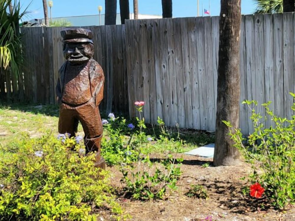 Pier Walk Unit C by Tybee Vacation Rentals