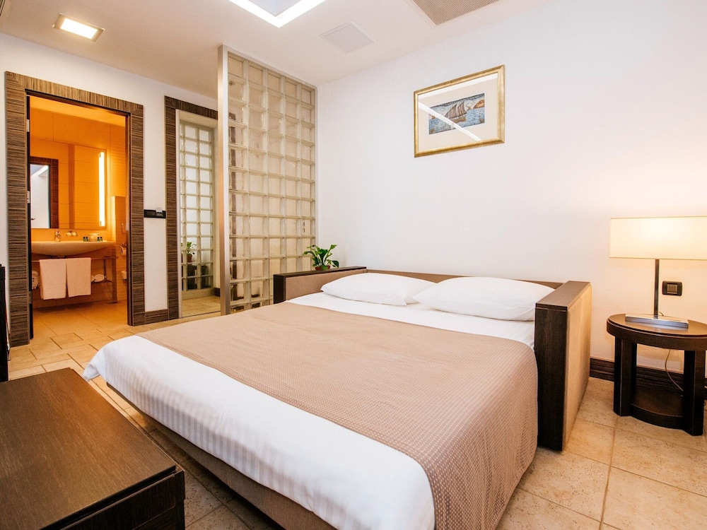 Zaton Apartment Near Sea Beach