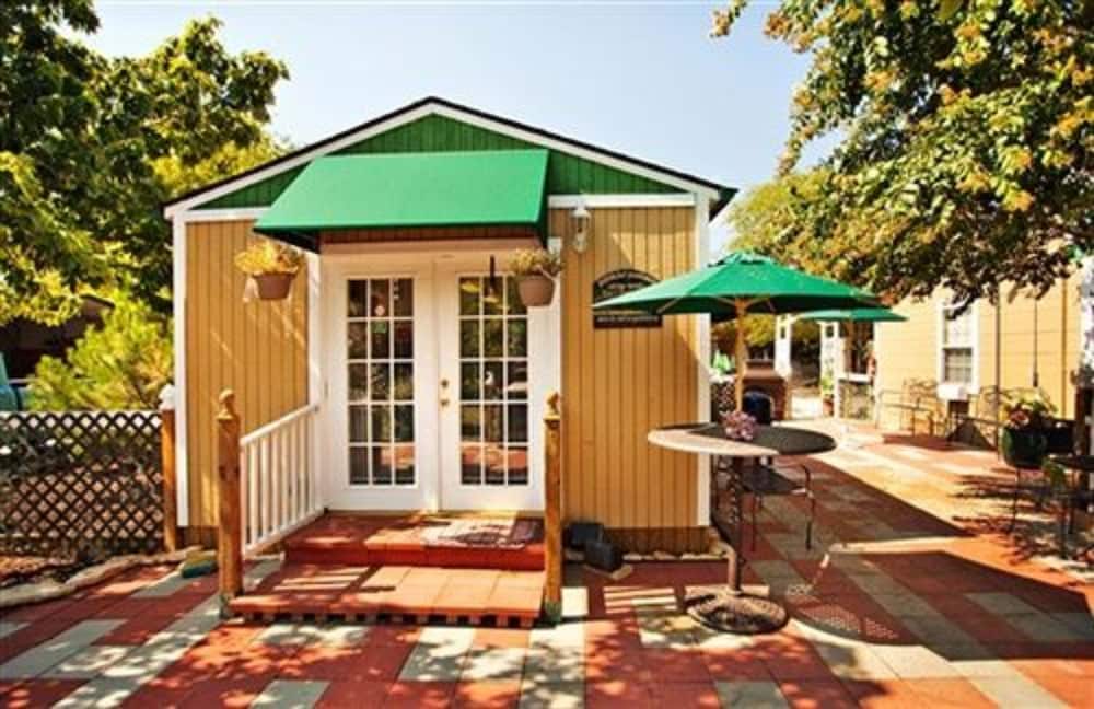 Old Irish Inn