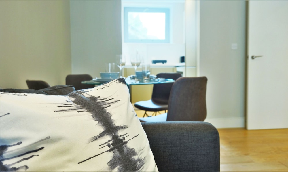Accomodo London Southbank - Spacious & Elegant Apartments near Big Ben & London Eye
