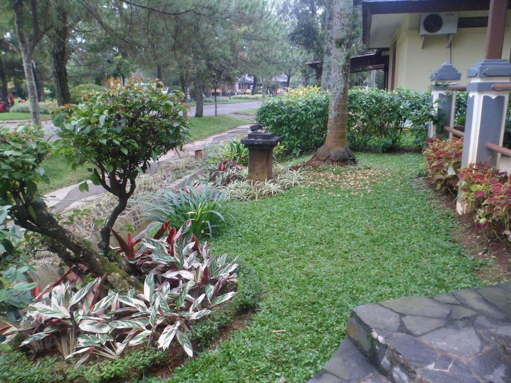 Villa Kota Bunga Teratai