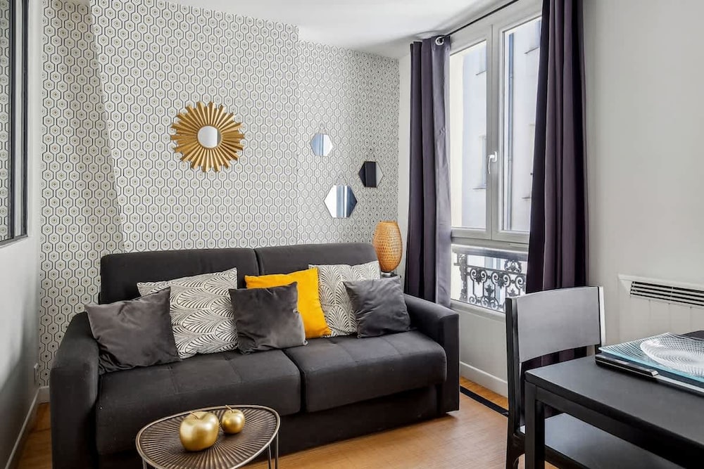 Studio at the Heart of the Marais Rue des Rosiers
