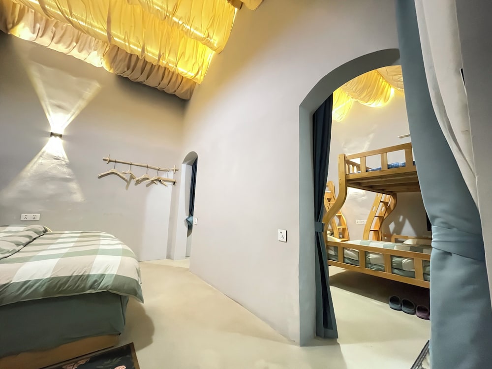 Serenity Courtyard Hotel