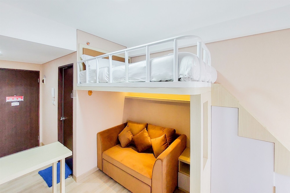 Well Furnished and Simply Studio Transpark Bintaro Apartment