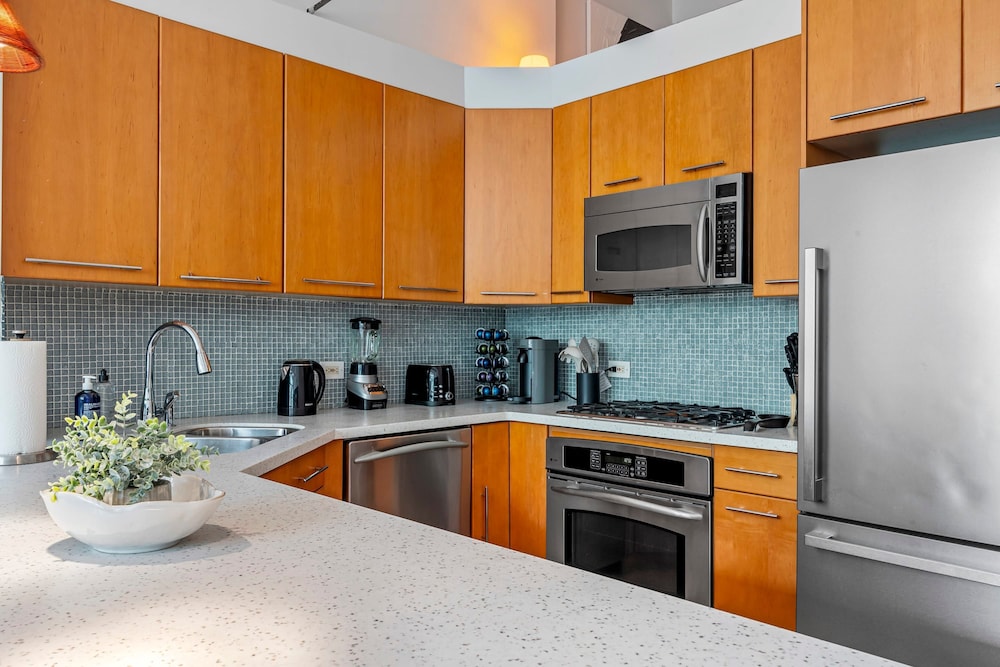 Barrow by Rove Travel 1BR Loft w Shared Roof