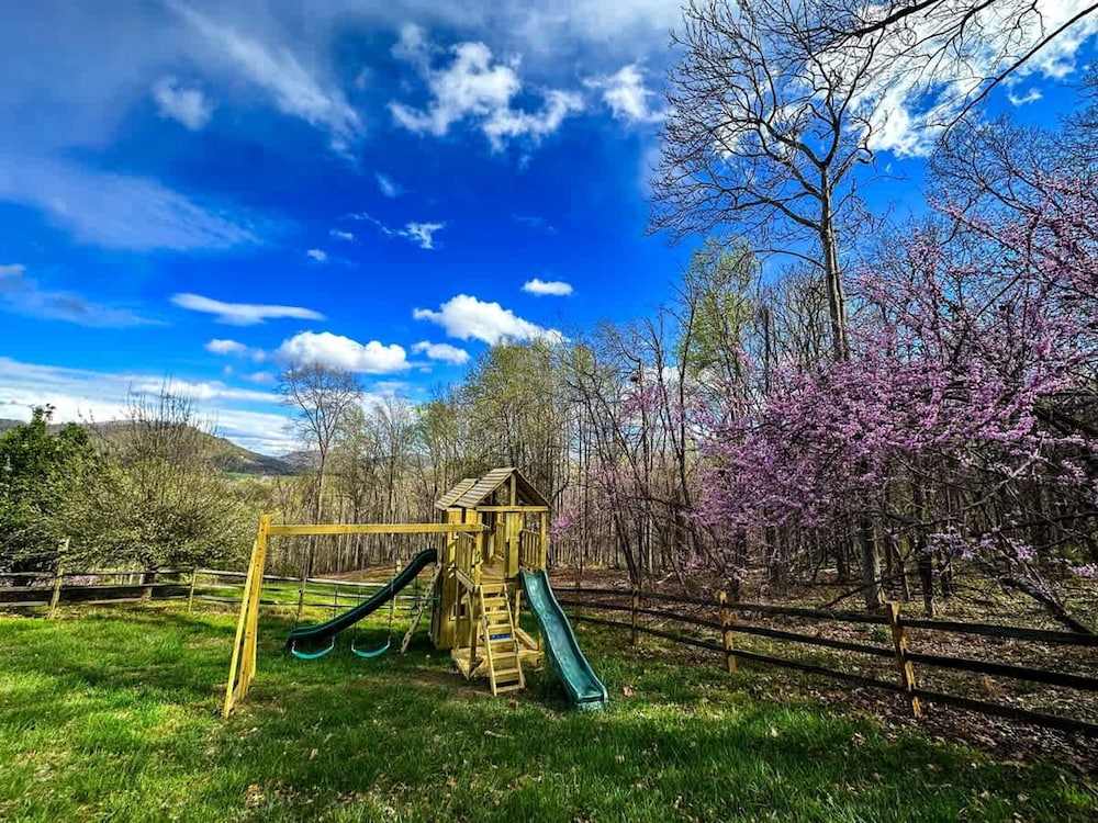 Love Afton Cabin - Family Home