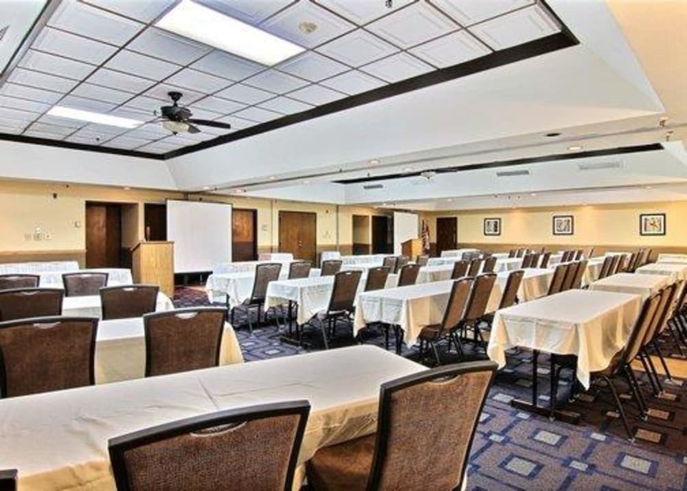 Quality Inn Thief River Falls