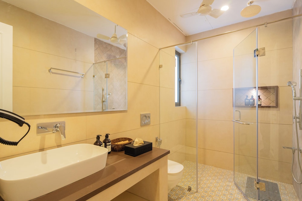 ELIVAAS Laguna Camellia | Luxe 4 BHK Villa Near Popular Beaches with Private Pool