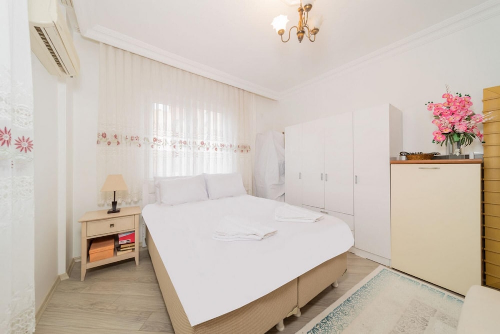 Apartment With Panoramic City View in Kepez