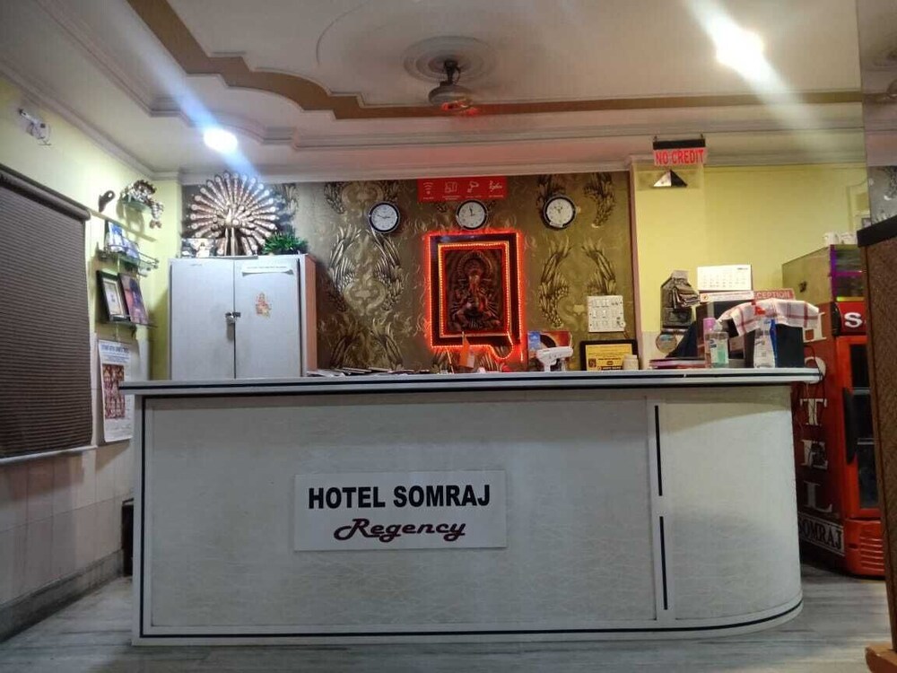 Lobby & Reception