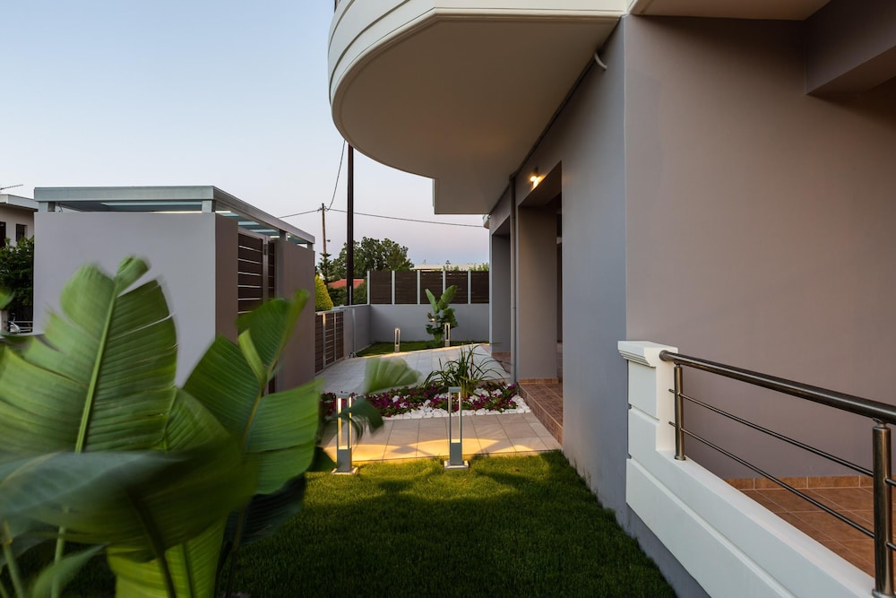 Ethereal Apartments Chania view 2