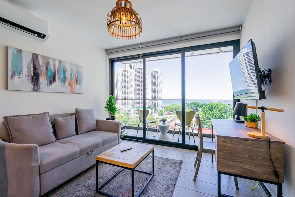 w Premium 1BR w Balcony in San Francisco