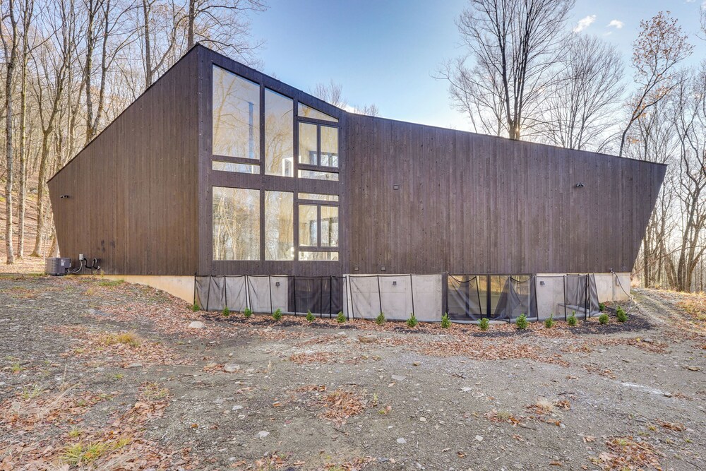 Peaceful Setting: Modern Home in Highland!