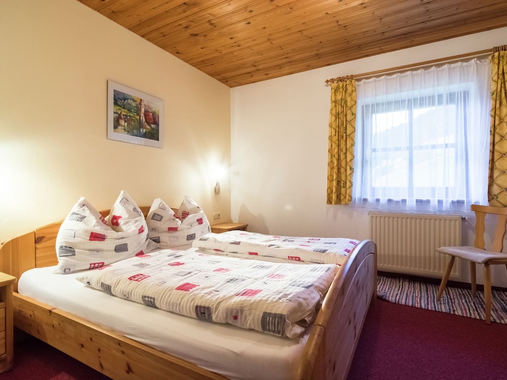Spacious Apartment with Garden near Ski Area in Wagrain view 3