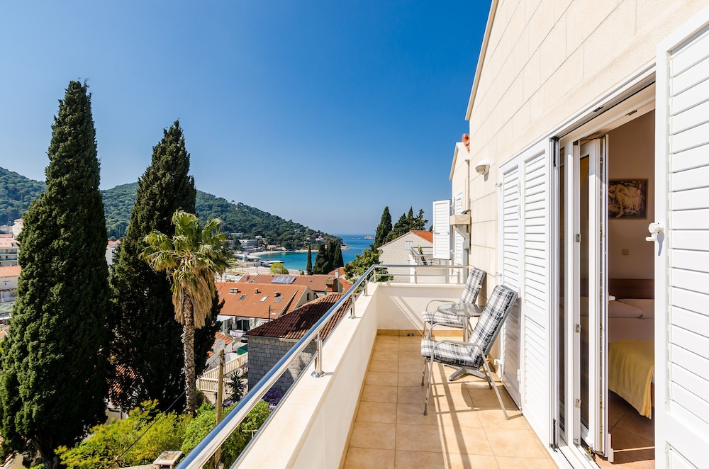 Apartments Villa Perla