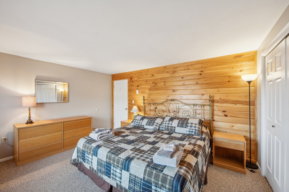Echo 7 Building D - Retreat With Mountain Views 2 Bedroom Townhouse by The Summit at Gore Mountain
