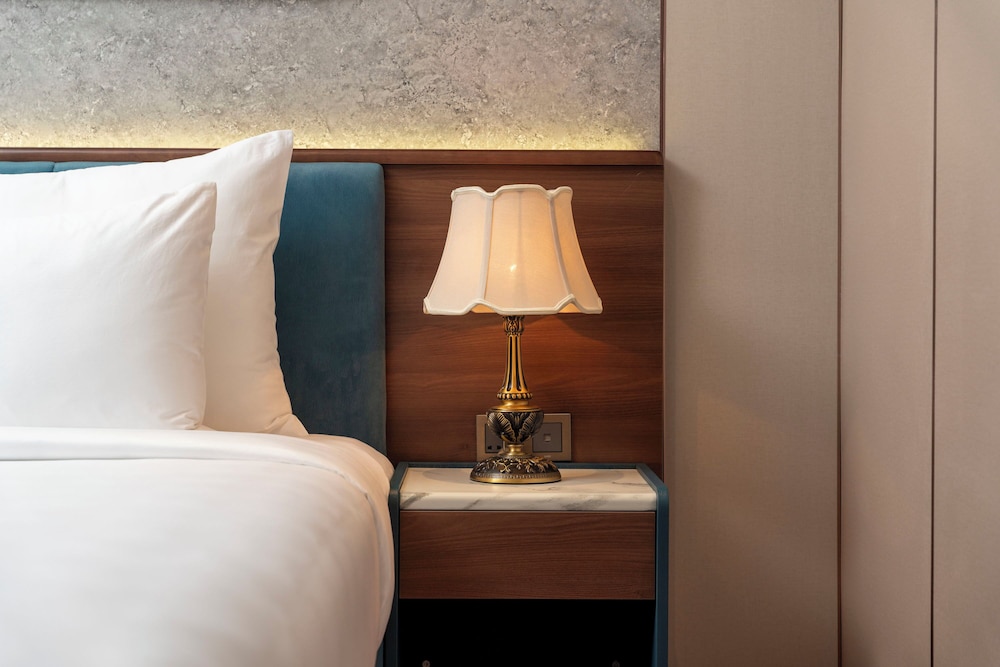 Calista Halong Bay Cruise