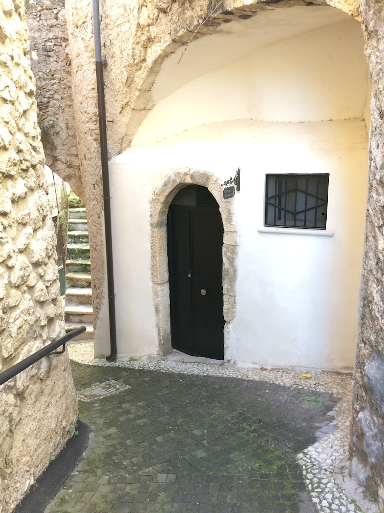 Photo 33